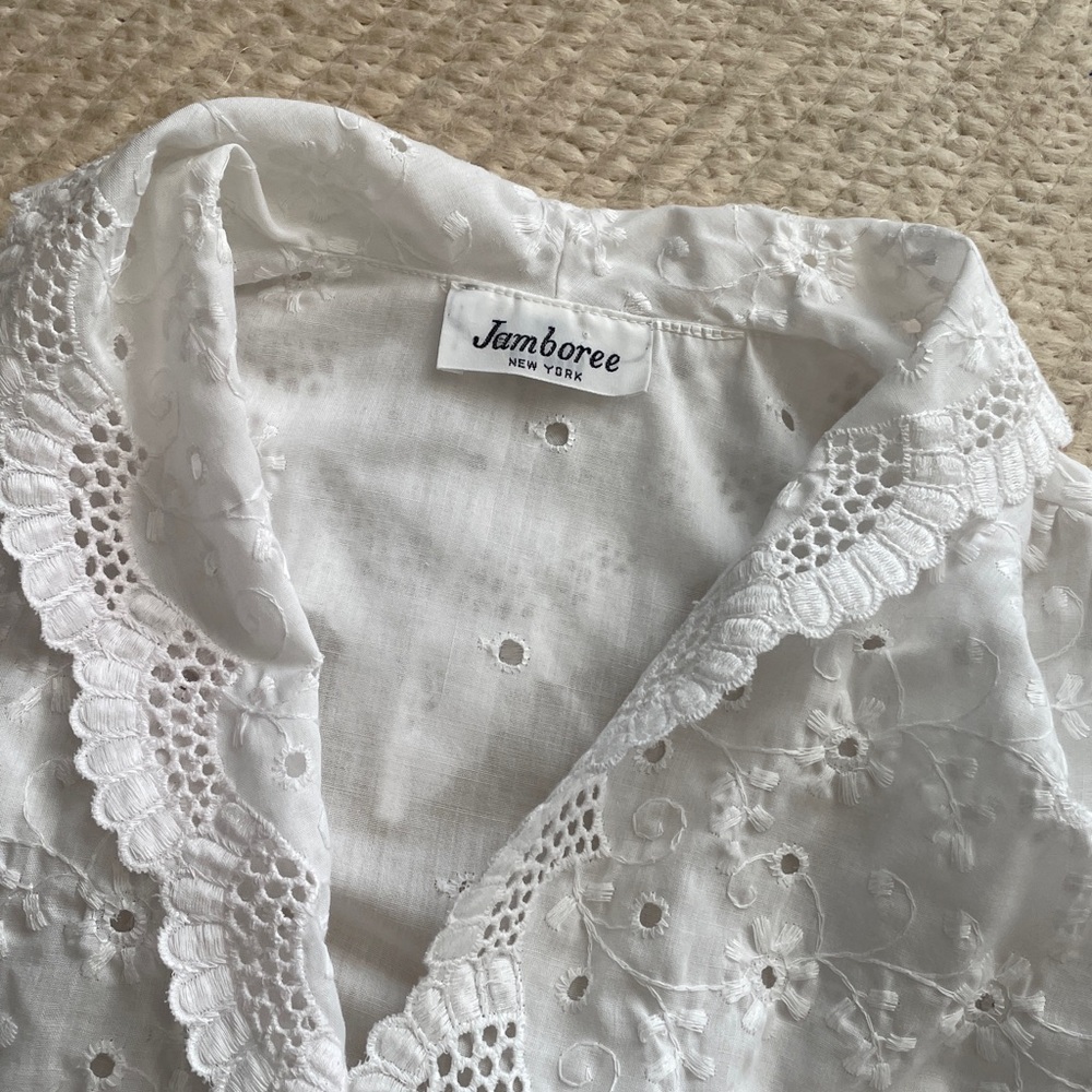 Vintage eyelet blouse! - Picture 2 of 10